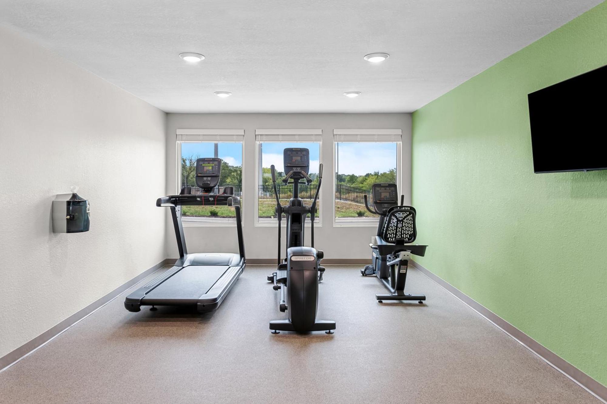 Woodspring Suites Kansas City Airport Екстериор снимка