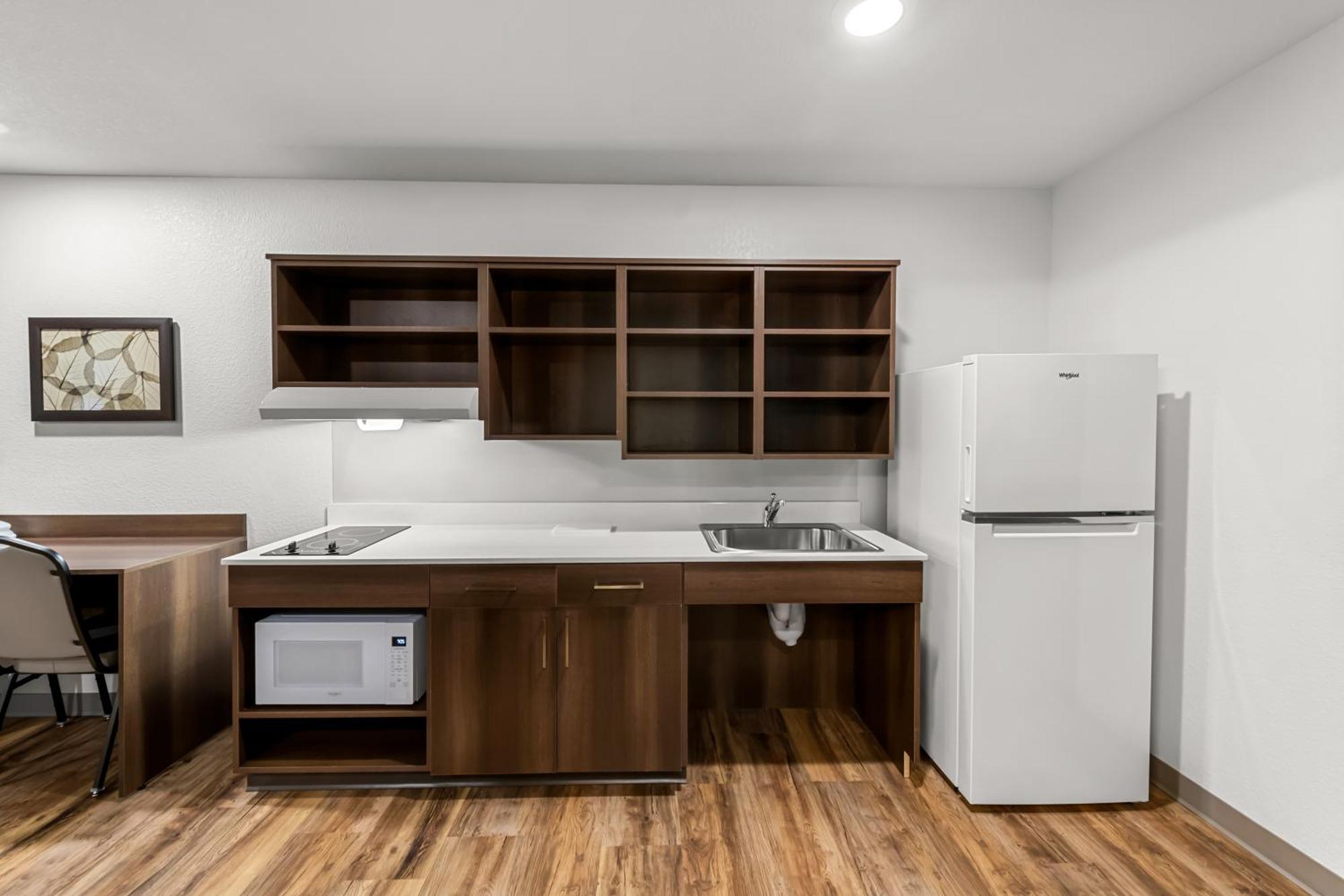 Woodspring Suites Kansas City Airport Екстериор снимка