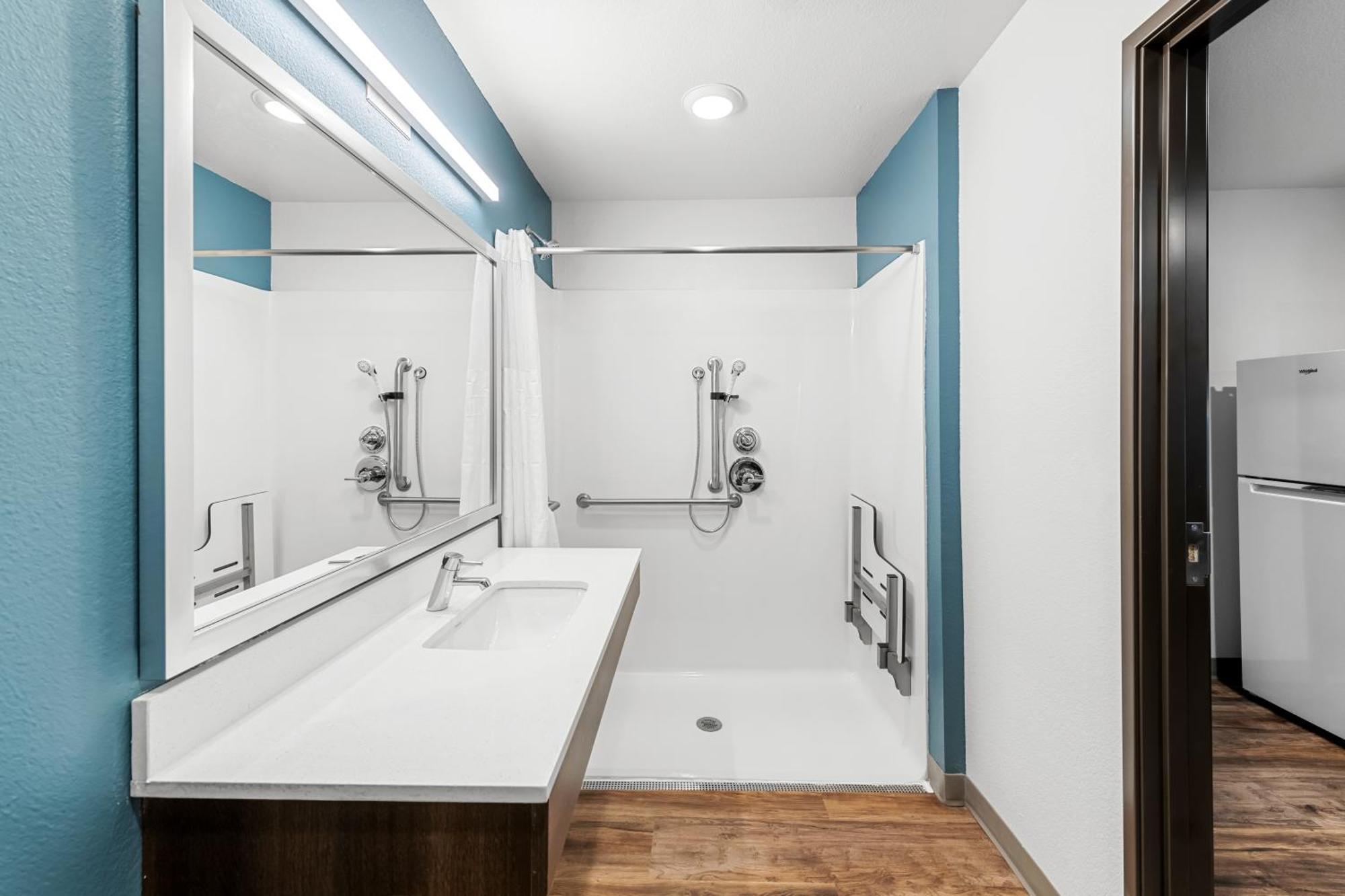 Woodspring Suites Kansas City Airport Екстериор снимка