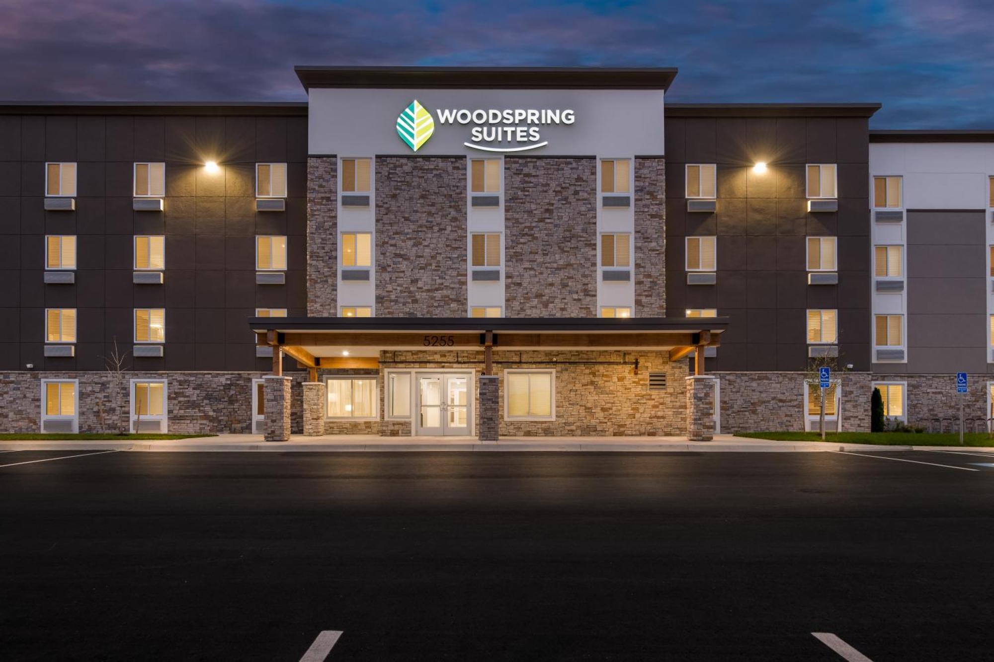 Woodspring Suites Kansas City Airport Екстериор снимка